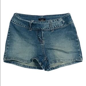 Vintage Rue 21 jean shorts 9/10